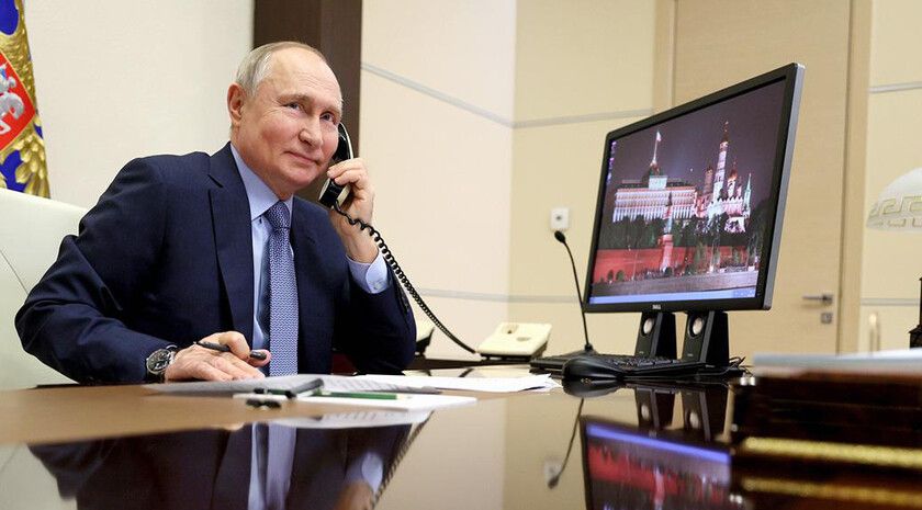 Путин планирует провести телефонные переговоры с Трампом 18 марта