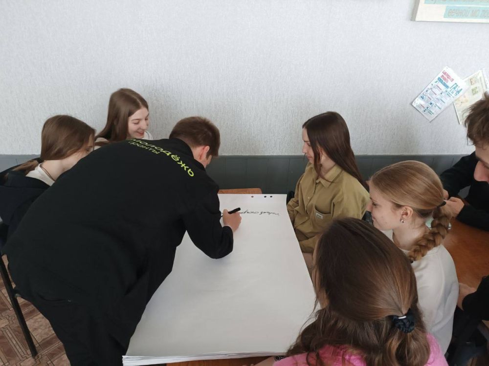 В рамках проекта «Краснодонский центр современных компетенций молодежи «Гравитация успеха» в Суходольской средней школе №17 имени героя советского союза И.А.Земнухова