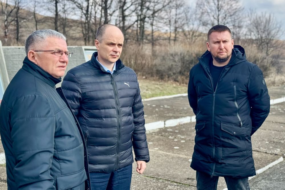 Денис Мирошниченко в рамках рабочего визита в Краснолучский городской округ посетил мемориальный комплекс «Миус-фронт»