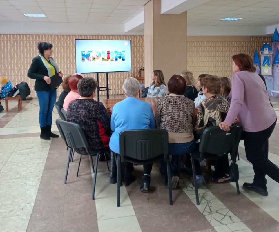 В Суходольском Дворце культуры им. О. Кошевого прошел час "Крымской весны"