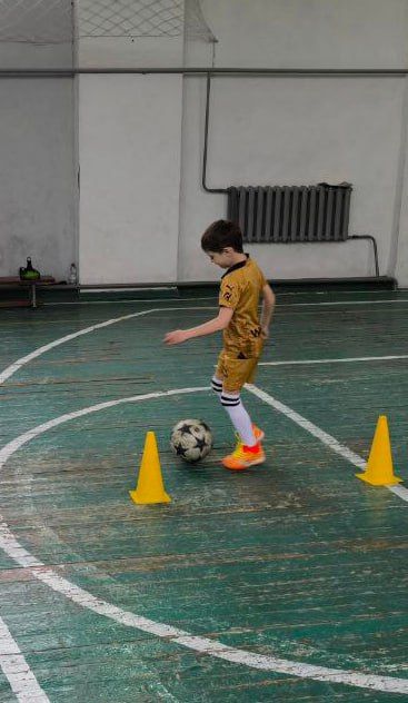 В Суходольском Дворце культуры имени Олега Кошевого состоялась конкурсная программа с элементами футбола среди юношей города