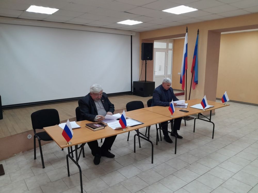 Виталий Коваленко: Принял участие в заседании Совета депутатов Беловодского МО. Заседание провел председатель Совета Сергей Скляр