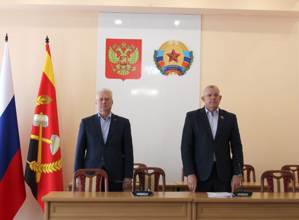 Владимир Шавлай: Сегодня провел XXXIII заседание Совета на котором были приняты важные решения, касающиеся различных аспектов жизни округа