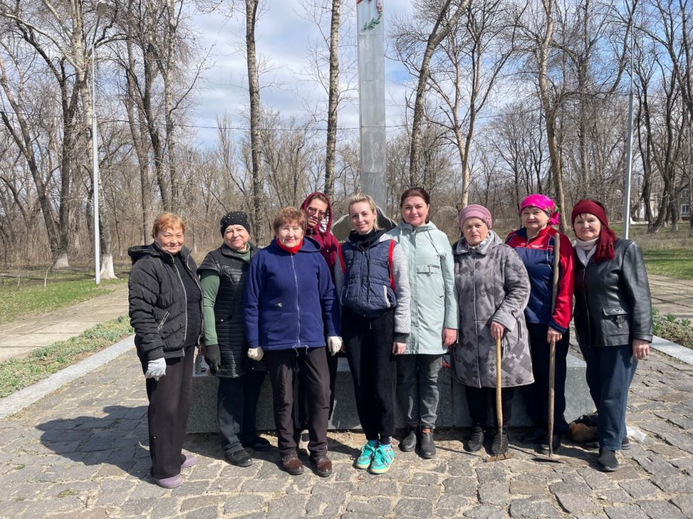 ����� 200 ������� �������������� � ���������� � �����������