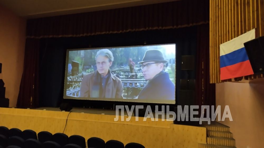 В Сватово проходит показ фильмов о подвигах советских солдат