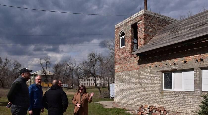 ������ ��������� ������� ������� � �������������� ����� ������ ������������� � �������, ������������ �� ��������� � ��������