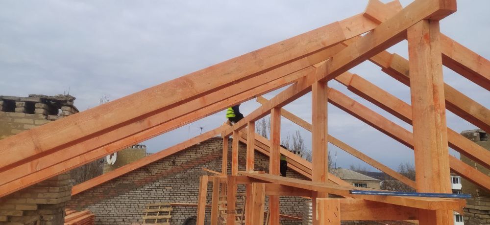 Сергей Козенко: В рамках подписанного соглашения о сотрудничестве между Краснодонским муниципальным округом и Тюменской областью подрядной организацией ООО СК «СТИЛЛ» начаты работы по капитальному ремонту скатной кровли с...