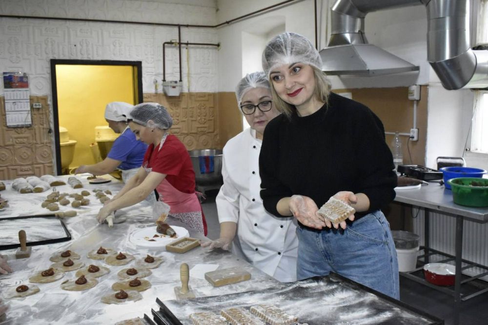 Константин Бутримов: Профориентационное мероприятие в рамках проекта «Выбирай свое»: экскурсия на предприятие кондитерских изделий