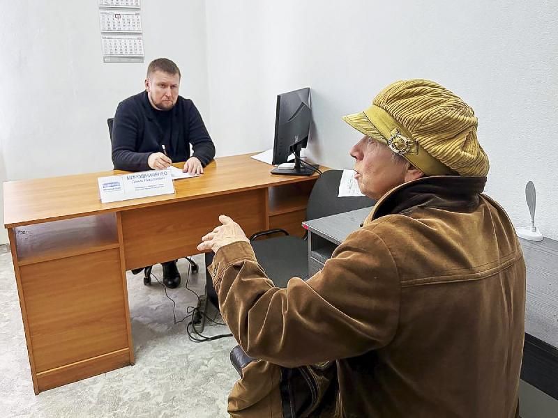 Денис Мирошниченко провел прием граждан в Луганске