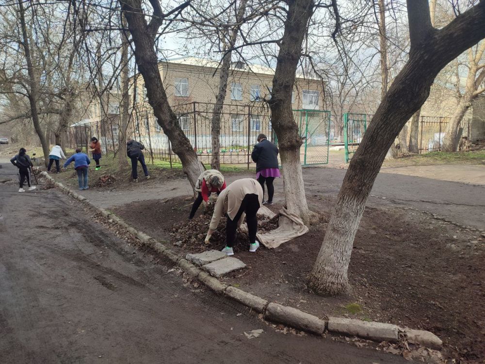 Краснолучский округ активно участвует в акции "Чистая Республика - 2025"