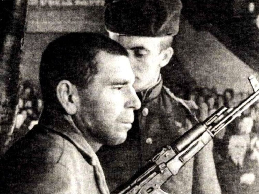  : #. 4  1966        ,        . 