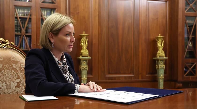 Киностудии «Форпост» открыты в ЛНР и ДНР, еще две таких же появятся к празднованию Дня Победы, сообщила министр культуры РФ Ольга Любимова на встрече с Президентом РФ Владимиром Путиным