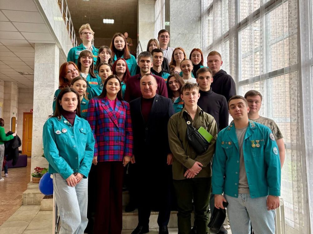    .  ,             ,     ,       