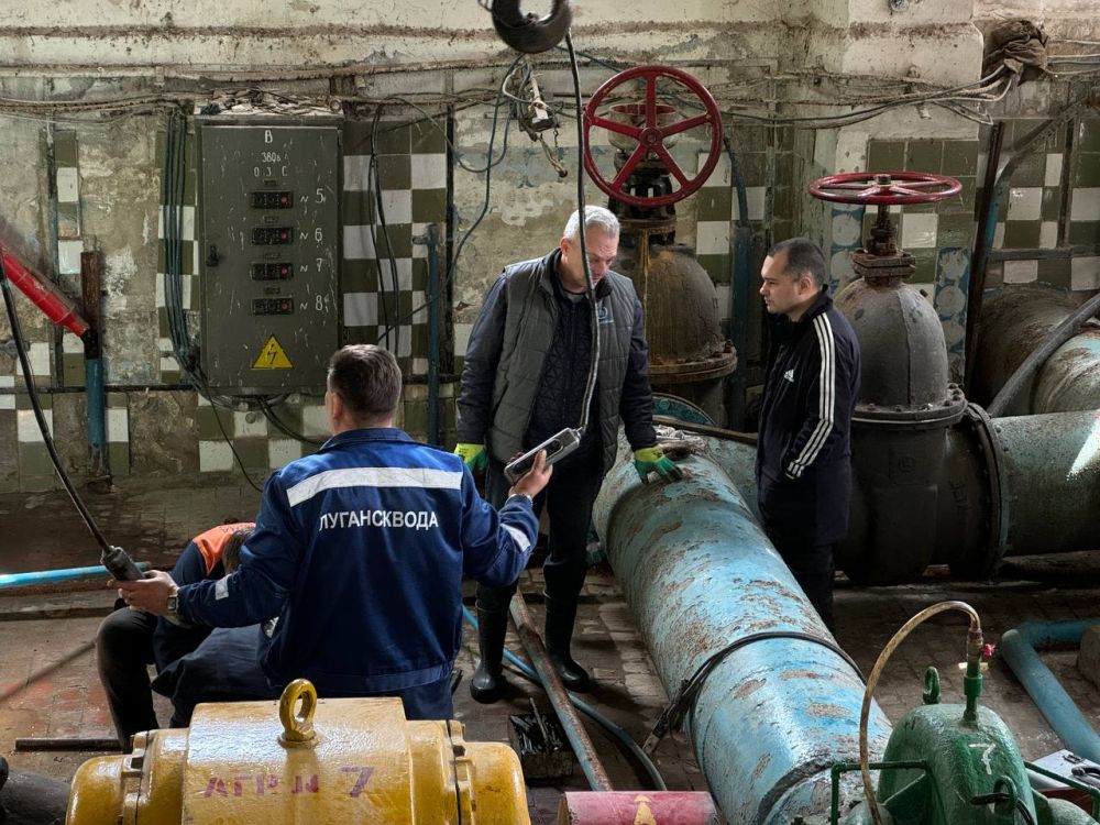 Специалисты «Луганскводы» Южного управления проводят ремонтные работы на одной из основных насосных станций города Луганска