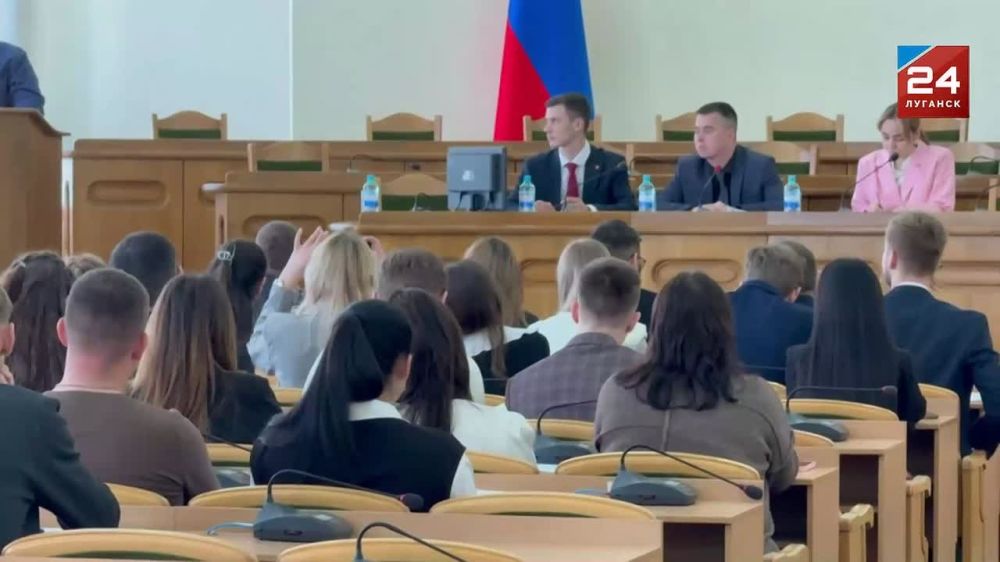 На заседании Молодежного парламента при Народном Совете ЛНР приняли ключевые решения для развития молодежной политики Республики