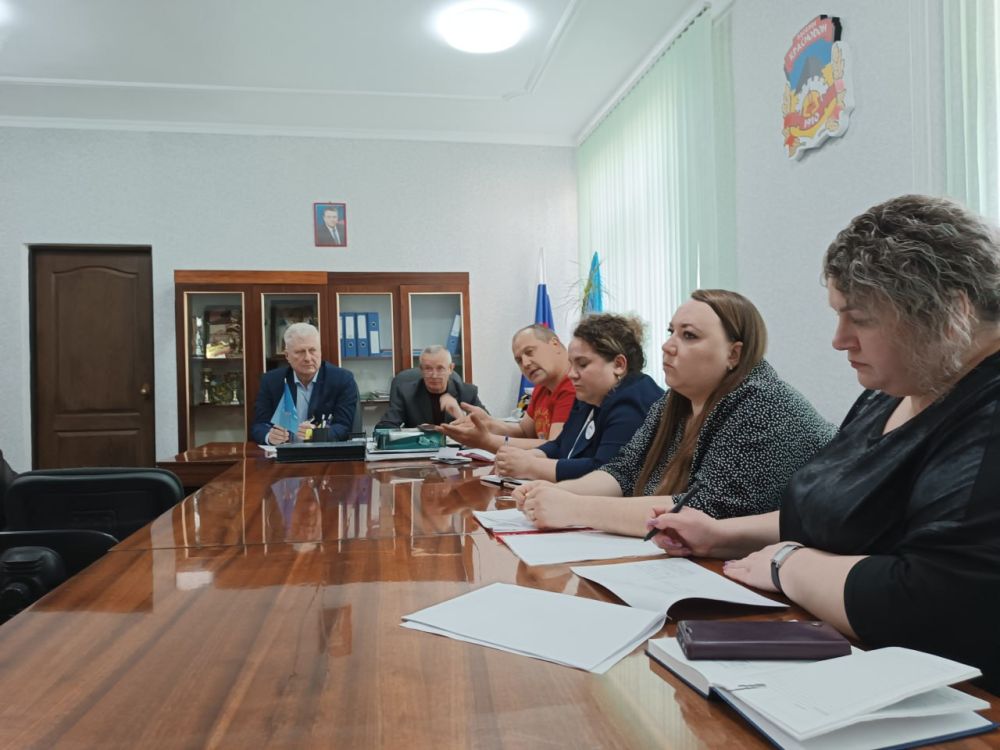 Сергей Козенко: В соответствии с установленным графиком, сегодня в поселке Краснодон провел встречу с членами семей погибших участников специальной военной операции