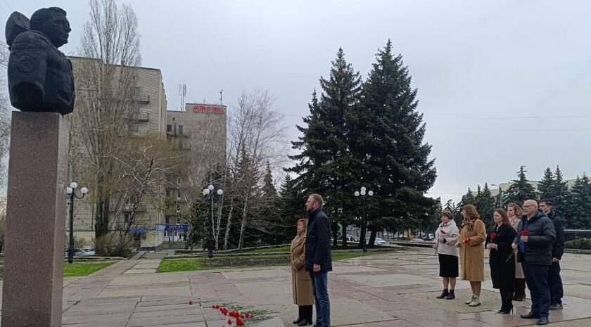 ������ ��������� ��������� ����� � ��������� �������-���������� ��������� ������