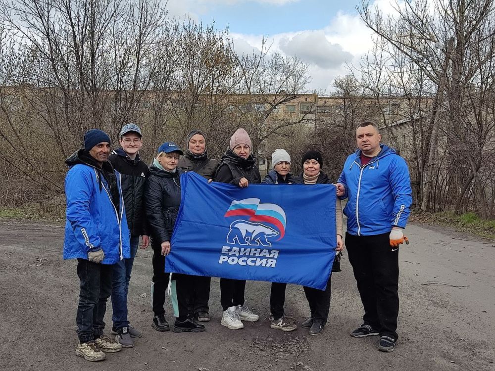 Активисты Вахрушевского первичного отделения партии «Единая Россия» продолжают принимать участие в Республиканской экологической акции «Чистая Республика»