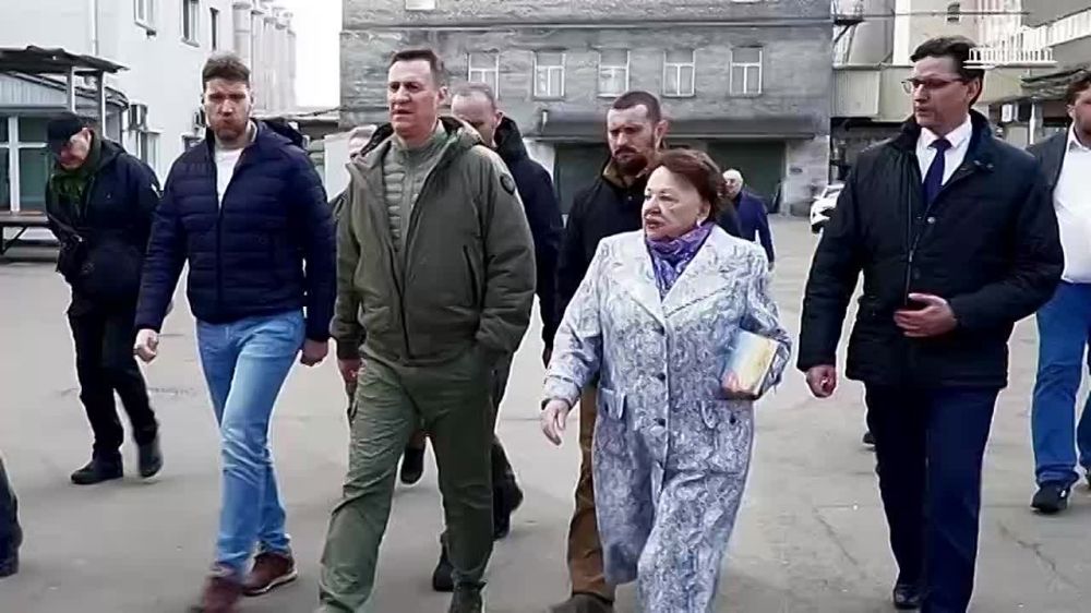  :    &quot; &quot;  &quot; &quot;,     -  