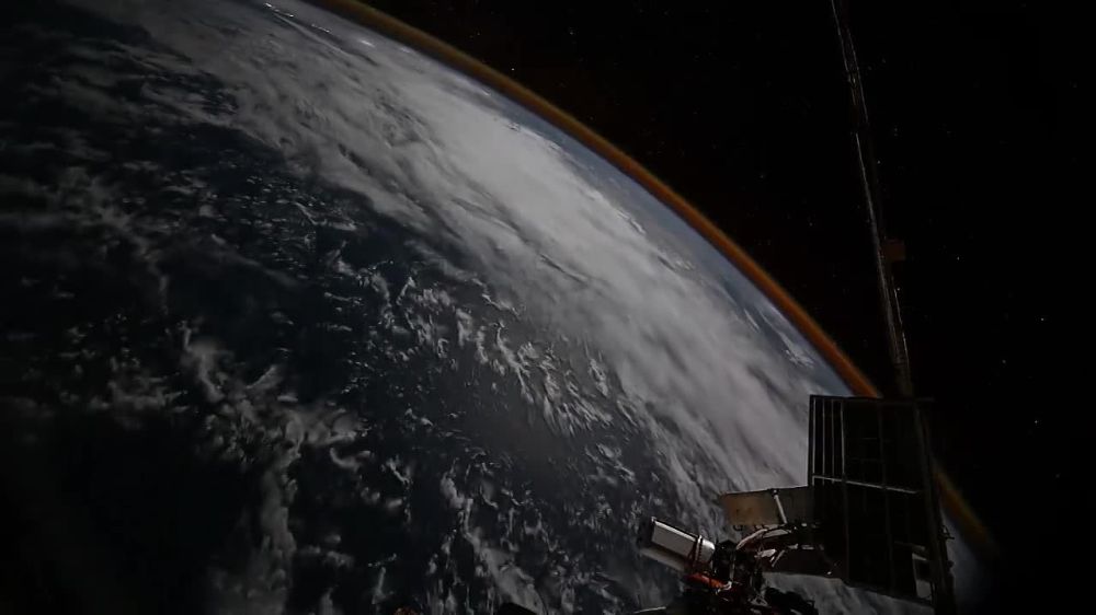  :        ,        ,       ,    11 :