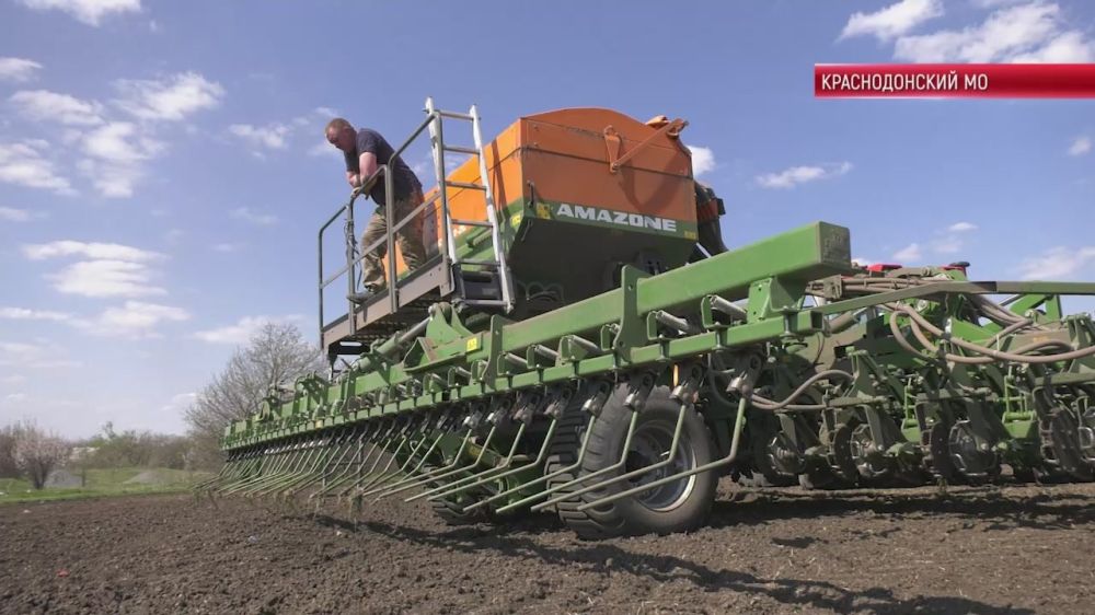 Весенняя посевная компания в Краснодонском округе набирает обороты