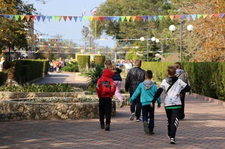 ����� ���� ������ �� ������������ 300 ������������ �����