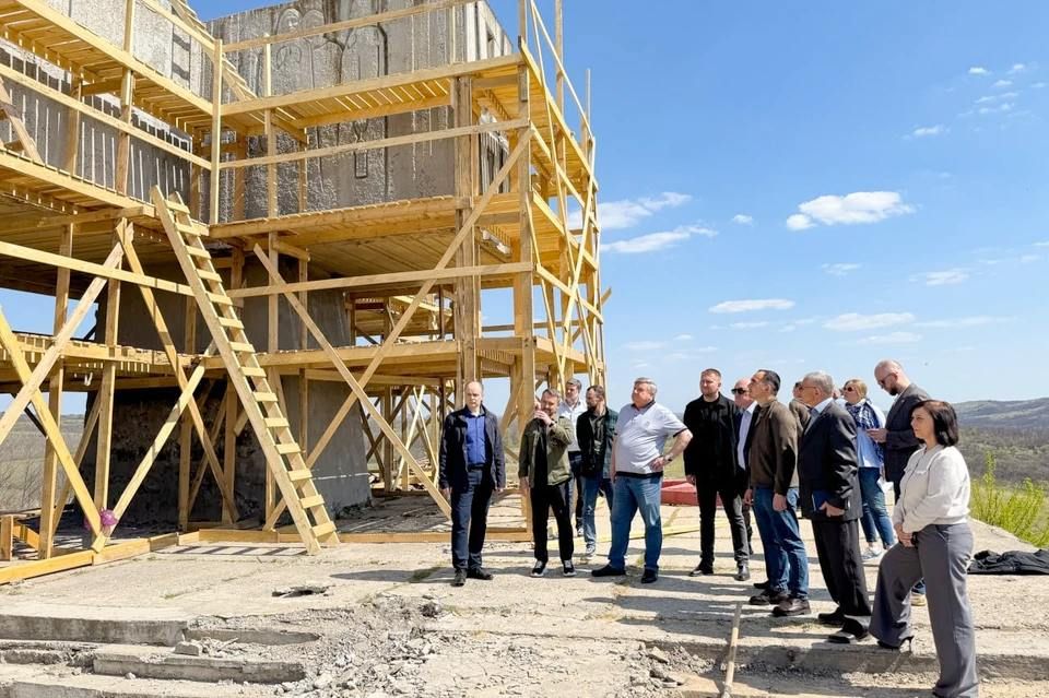 В ЛНР продолжается реконструкция мемориала «Миус-фронт»