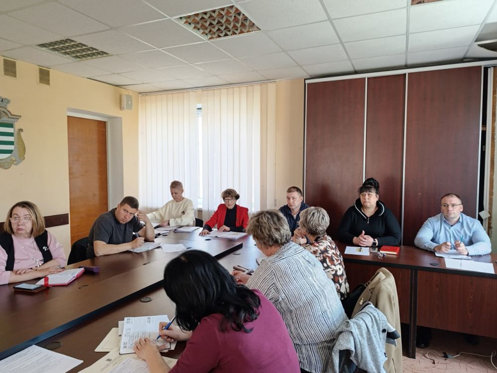 Вчера в Администрации городского округа муниципальное образование городской округ город Рубежное Луганской Народной Республики состоялось заседание Совета депутатов, на которое был приглашен Врип Главы городского округа...