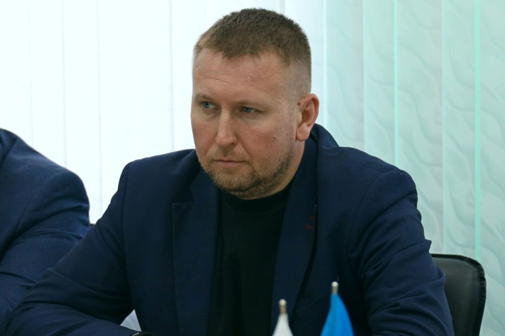 Денис Мирошниченко провел рабочую встречу с делегацией Думы Ставропольского края