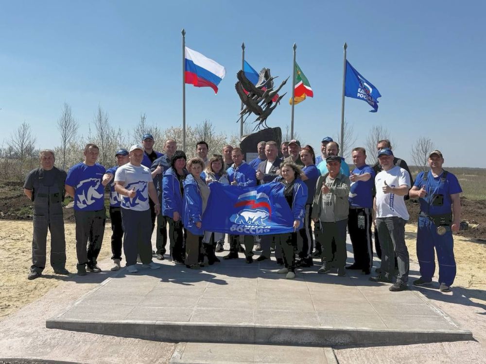 Сергей Колягин: Закончился визит Министра строительства и ЖКХ Калужской области Александра Шпиренко в наш муниципалитет посещением памятного знака «Журавли»