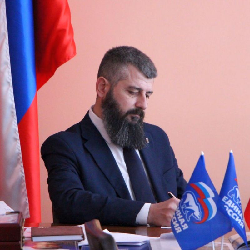 Владимир Чернев: Сегодня свой день рождения отмечает мой коллега, Глава Меловского муниципального округа Луганской Народной Республики Савченко Олег Петрович!