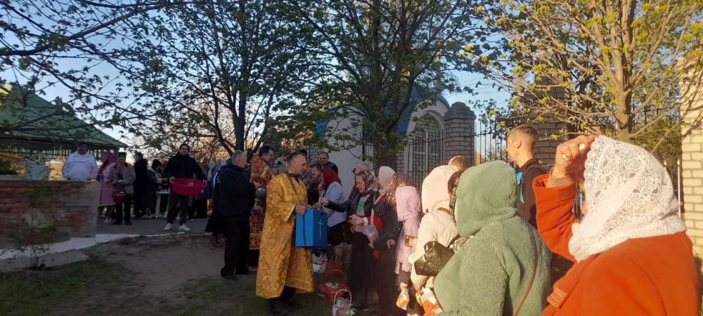 Сергей Козенко: В городе Молодогвардейске состоялось праздничное пасхальное богослужение, которое провел настоятель Храма в Честь Воскресения Христова Протоиерей Виталий Терещук