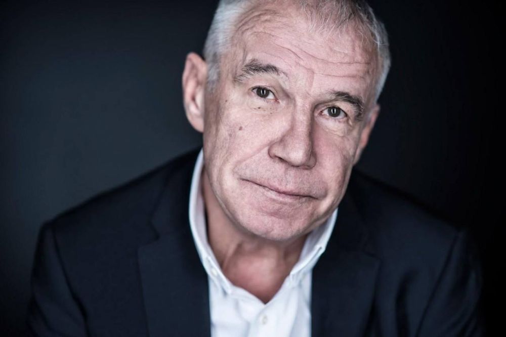 Народный артист России Сергей Гармаш родился и вырос в Херсоне, куда из Сватово переехала его бабушка