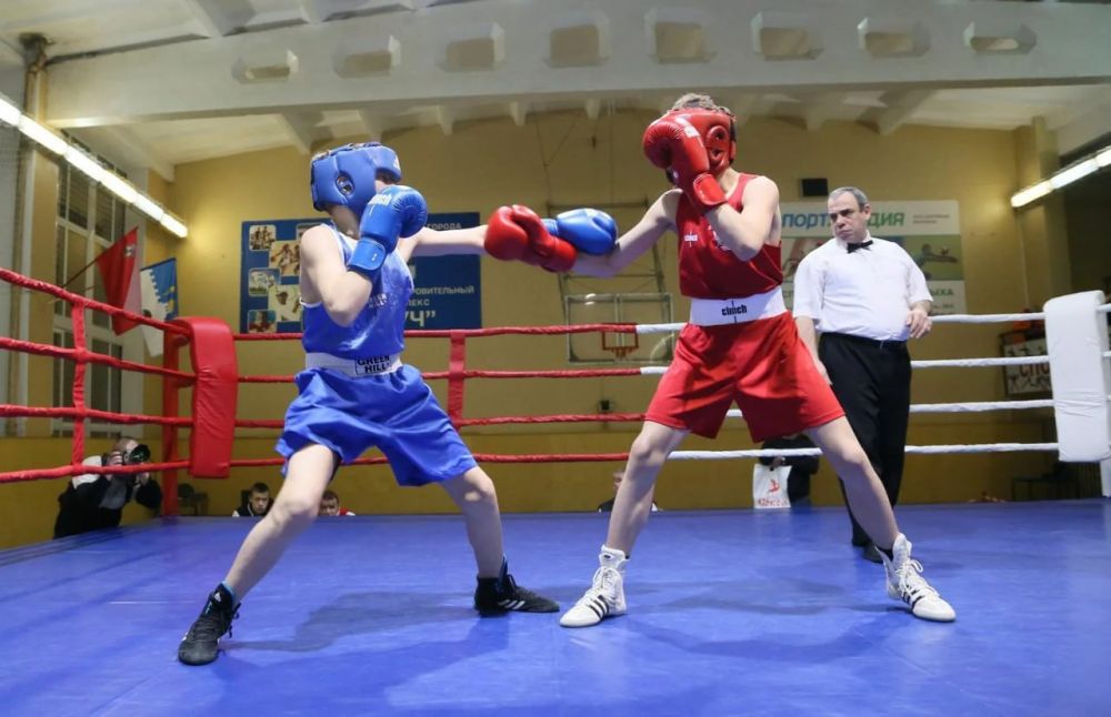 19 ������ � ������ ������� �� ���� ��������� ������ ������� � ���������� ����� "������" �� ����� ����� ������ 13-14 ��� � 15-16 ��� ����������� 80-����� ������ � ������� ������������� �����