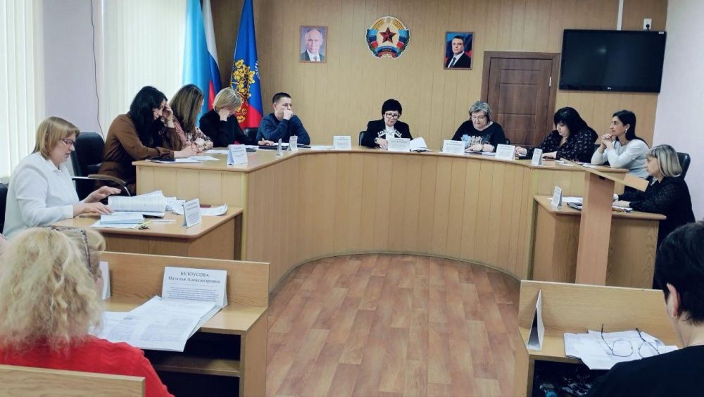 Андрей Рубанцов: В Ровеньках состоялось заседание городской комиссии по делам несовершеннолетних и защите их прав