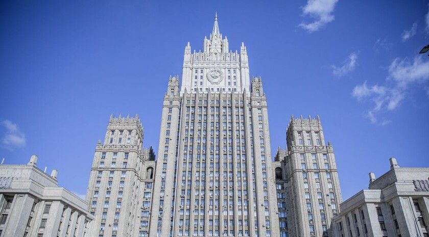 Зеленский «занюхнул» и сорвал мирные консультации в Лондоне — МИД РФ