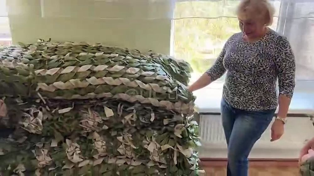 Сергей Колягин: Пункт плетения маскировочных сетей в городе Первомайске посетил родственник легендарного бойца Красной Армии Мелитона Кантарии, который со своими боевыми товарищами водрузил в далеком мае 1945 года Знамя...