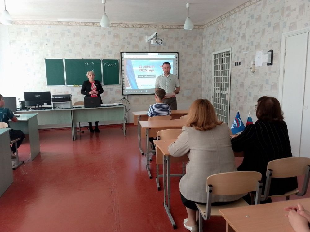 Жители Меловского м.о. приняли участие в «Диктанте Победы»