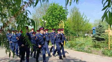 Более 20 студентов «Далевской казачьей сотни» ЛГУ им. В. Даля прошли «верстание в казаки» — приведение к присяге в Луганском храме в честь святого благоверного князя Александра Невского
