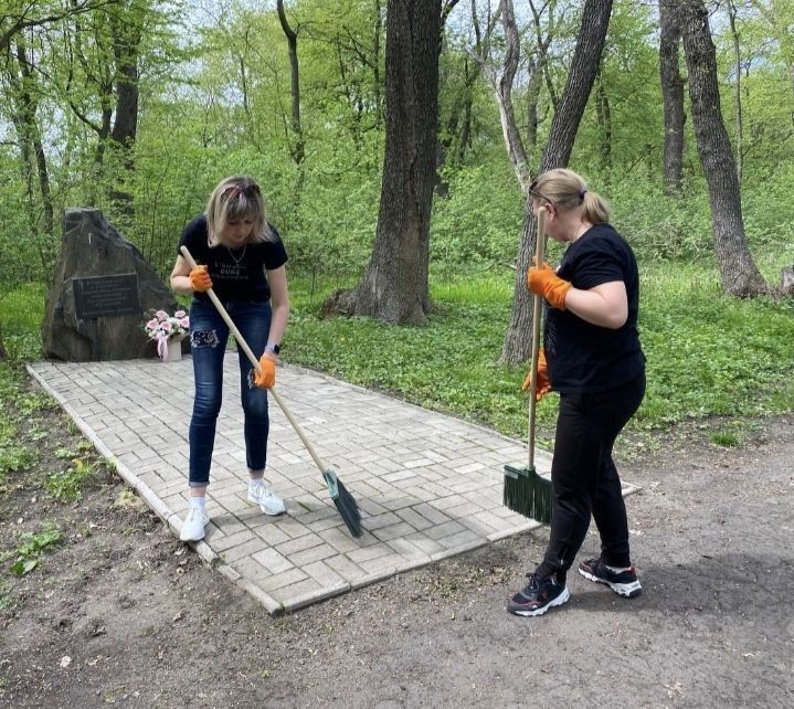 Андрей Рубанцов: Субботник на месте расстрела членов антифашистской организации «Молодая Гвардия»