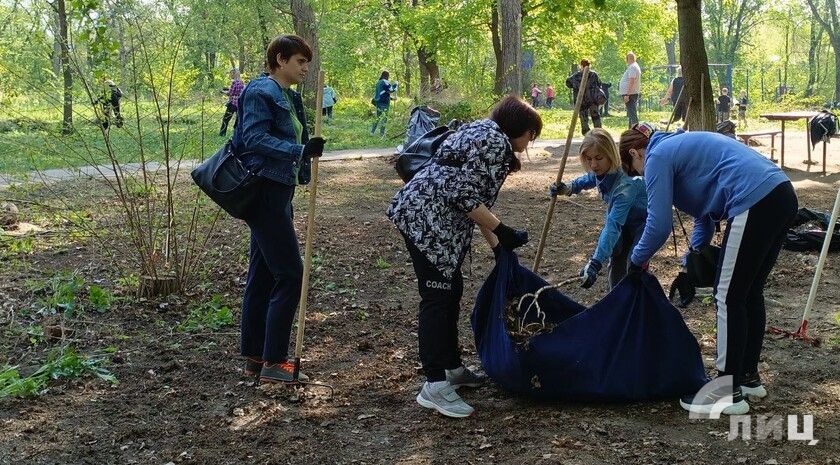 ����� 300 ������� �������� � ������ �������������� ���������� ������������� ����� ���������