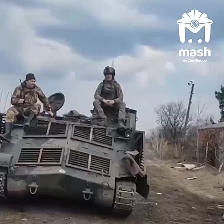 Наши бойцы затрофеили шведский бронетранспортер Pbv 302 под ЛНР