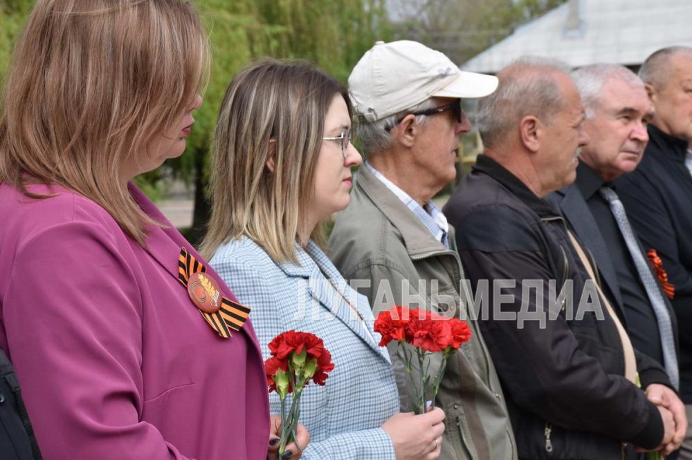 В сквере Чернобыльской славы города Первомайска был организован митинг, посвященный Дню чествования участников ликвидации последствий аварии на ЧАЭС