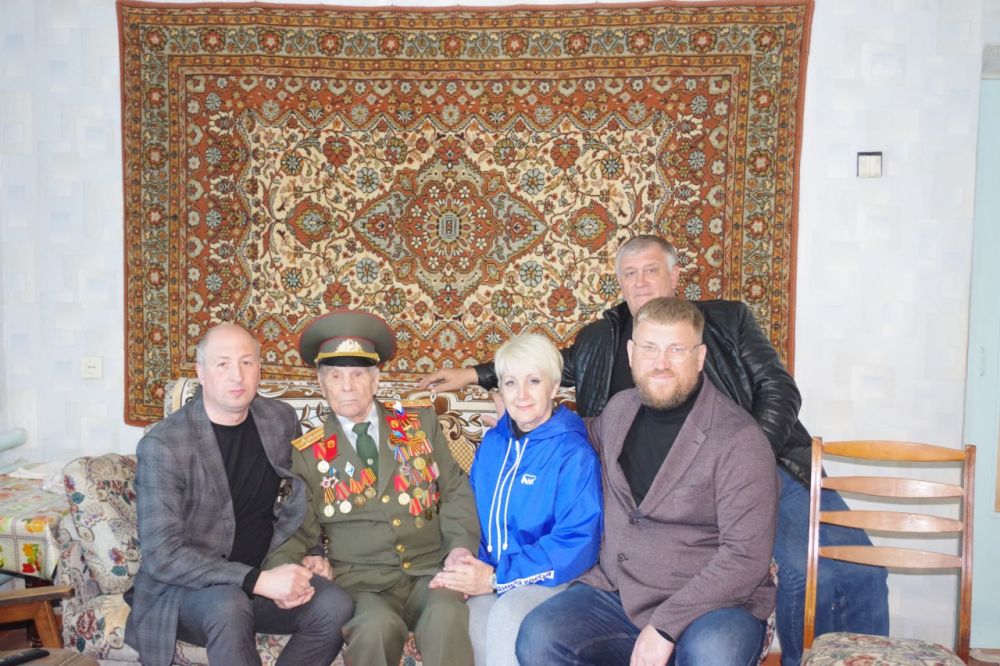 ������ ����������: �������� ������� � ����� ������������ 80-����� ������ ������� ������� ������� ������������� �����, ��������� ������� ����������, � ��� �������� ��������� ����������� ���������� ���� �� ���� ��������...