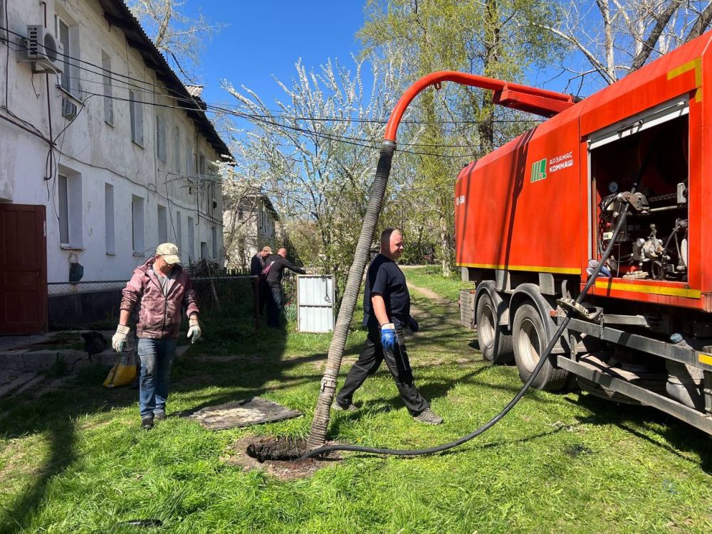 Сергей Козенко: Специалисты аварийной бригады «ТюменьБурСтрой» продолжают работы на сетях водоснабжения и водоотведения в Краснодонском муниципальном округе