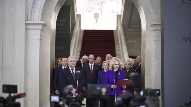 Татьяна Голикова приняла участие в открытии главной выставки к юбилею Великой Победы – «Без права на забвение» в Государственном историческом музее