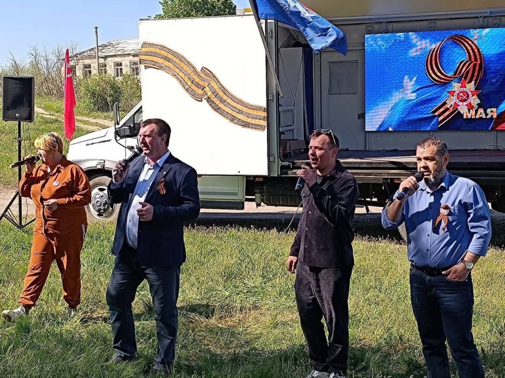 Сергей Колягин: Цикл праздничных выездных концертов «Победа в сердцах», приуроченных к 80-й годовщине Победы в Великой Отечественной войне 1941-1945 годов,охватил и пгт Камышеваху