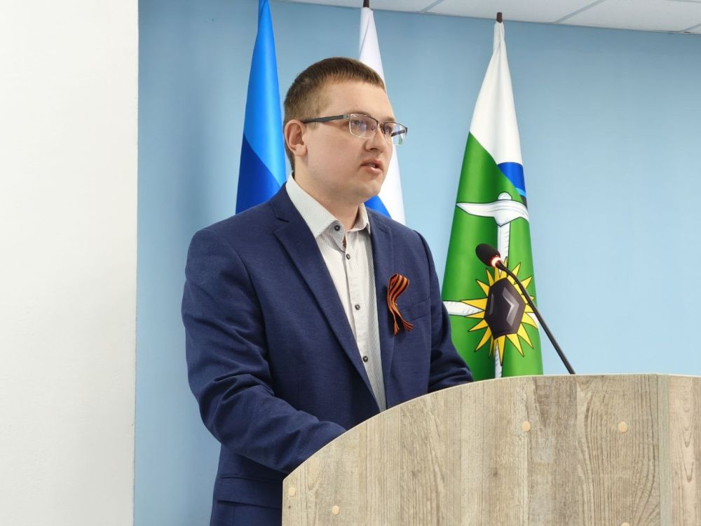 Евгений Морозов: На XXXII заседании Совета городского округа, в соответствии с Уставом муниципального округа и действующим законодательством, представил депутатам муниципалитета отчет о результатах своей деятельности, как...