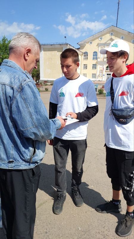 Сергей Козенко: Ежедневно наши волонтёры неустанно работают на благо Краснодонского муниципального округа!