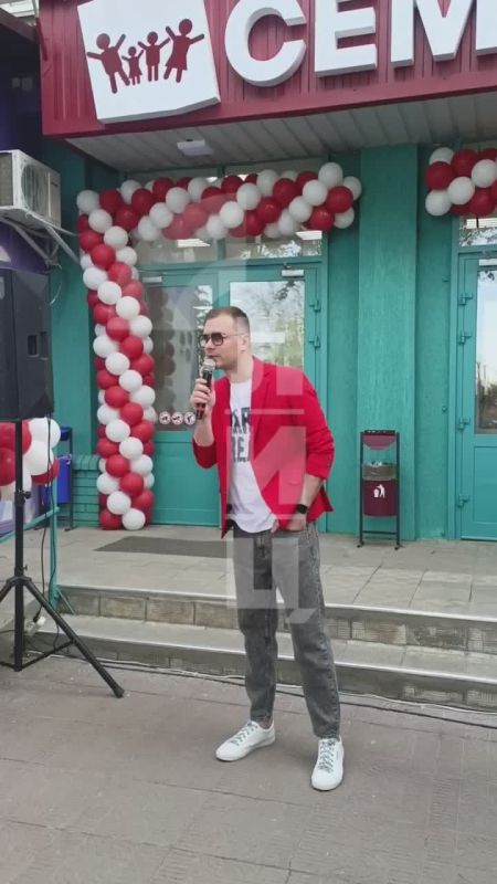 Первый супермаркет торговой сети «Семья» открылся в центре Луганска